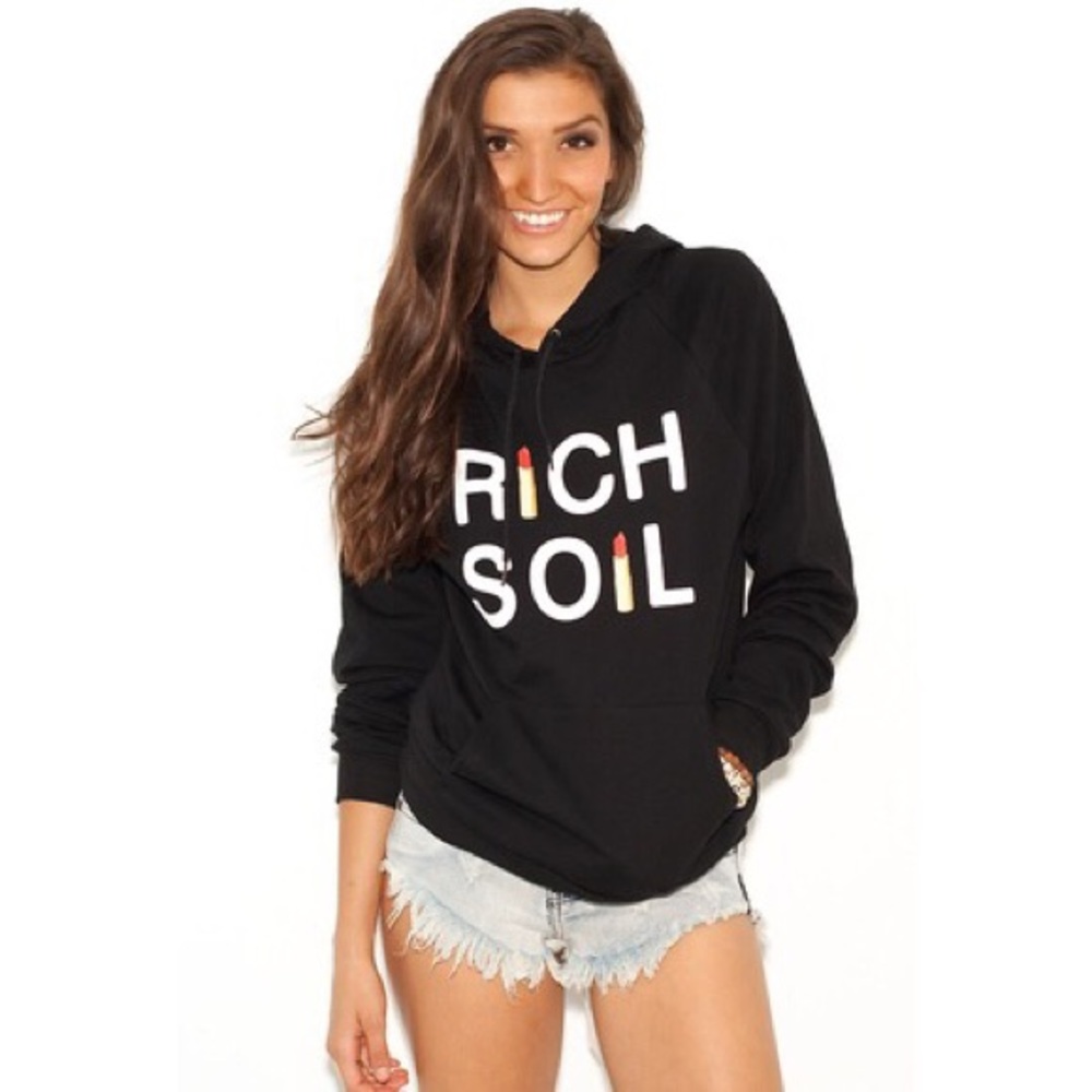RICH SOIL Lipstick Hoodie 💄